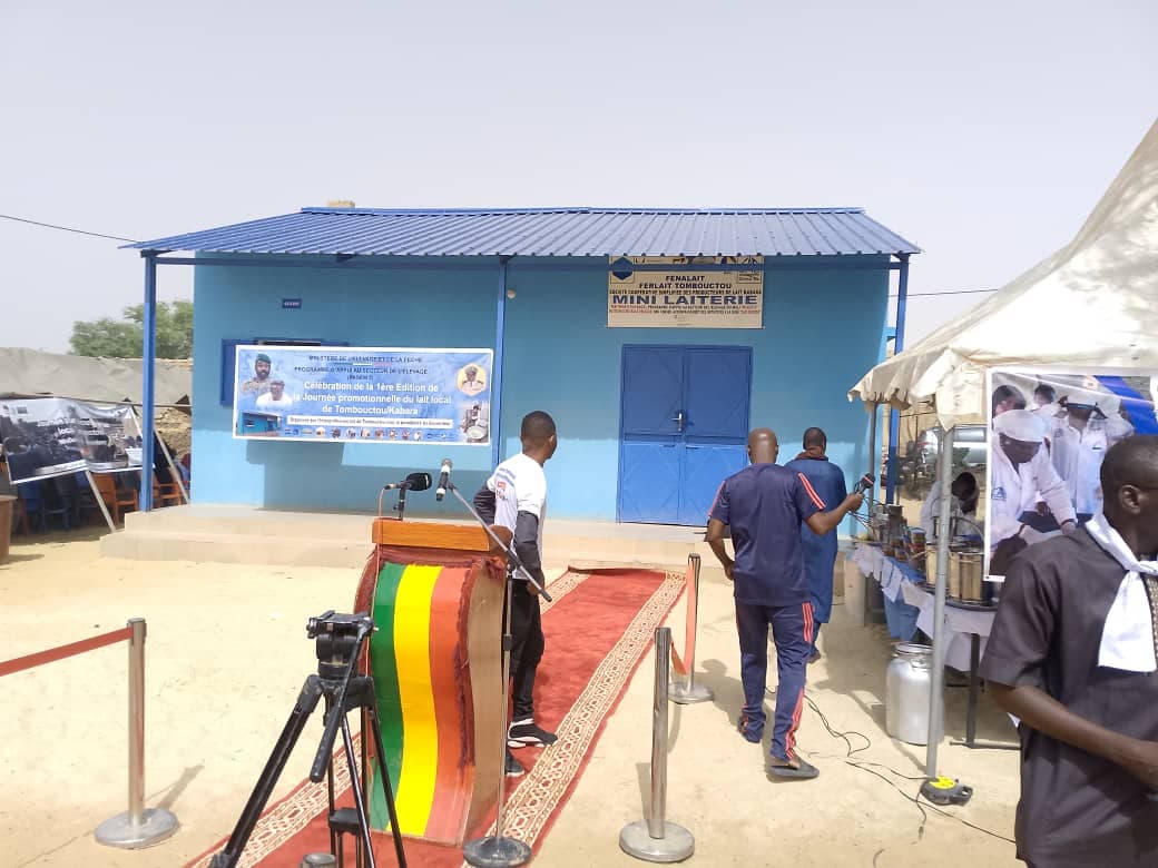 Inauguration de la mini-laiterie de Kabara