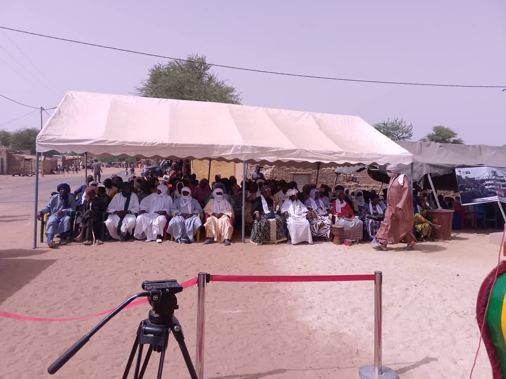 Participants à la cérémonie d’inauguration de la mini-laiterie de Kabara